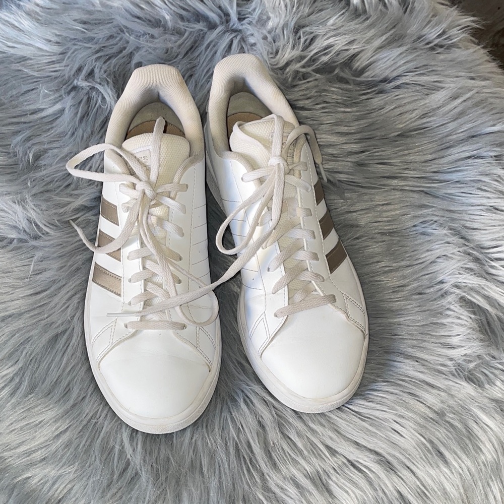 adidas Women's White Sneakers w/silver colored stripes